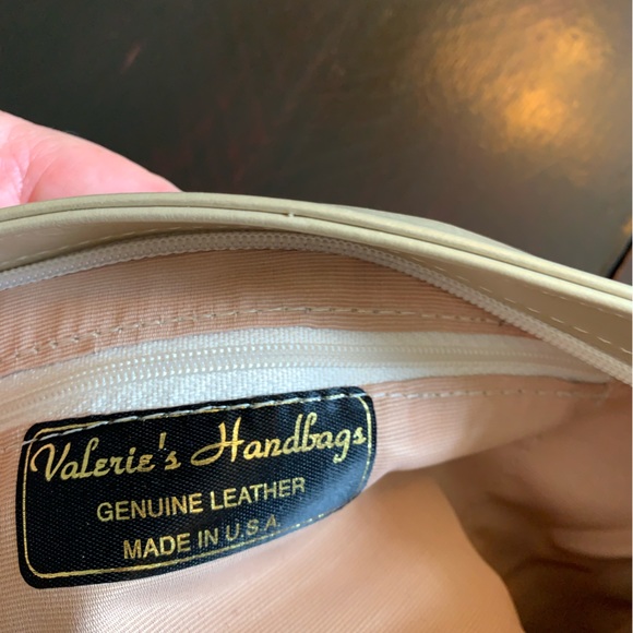 Vintage Valeries leather gold handbag 1980’s - 1990’s envelope style purse - Picture 6 of 9